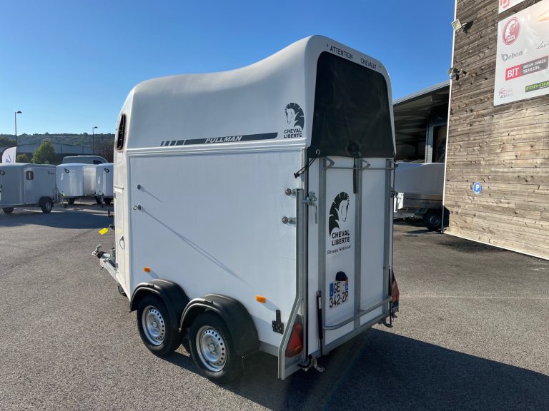 remorque van cheval cheval liberte 1,5 places gold one origins uzès avignon montpellier alès