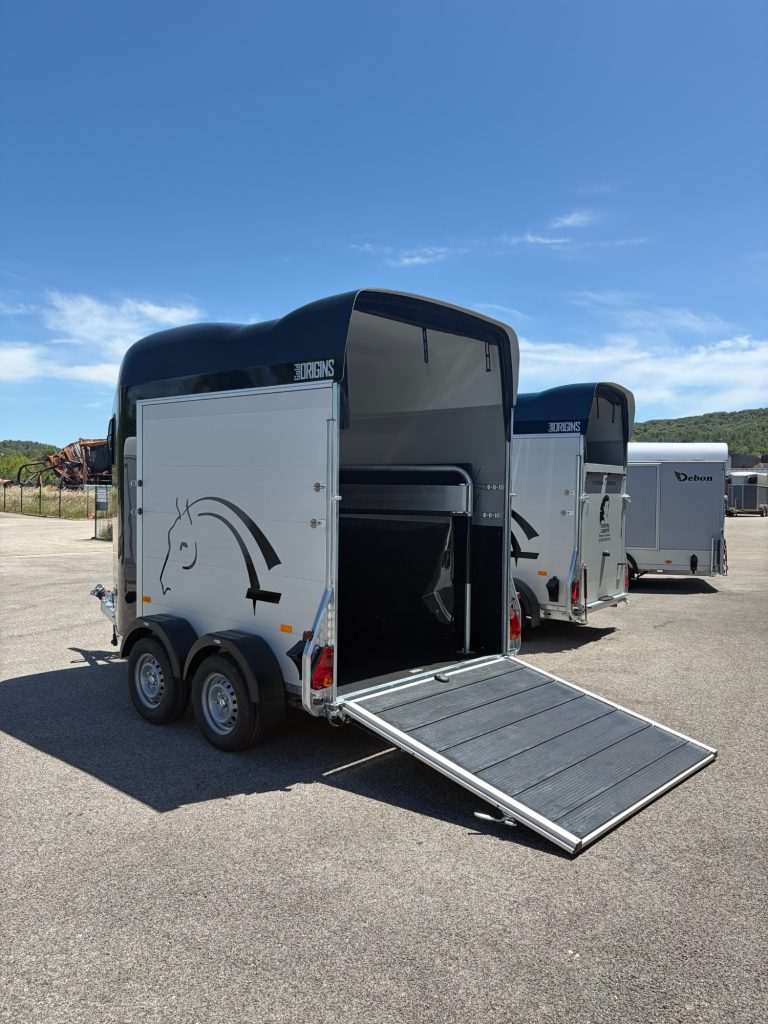 remorque van pour chevaux 2 places cheval liberte gold origins origine lussan avignon montpellier alès uzès bagnols