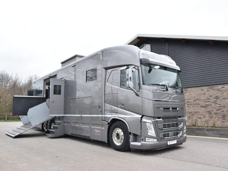 Camion ROELFOSEN&nbsp;
PROFILINER RR6 XL (N150) NEUF