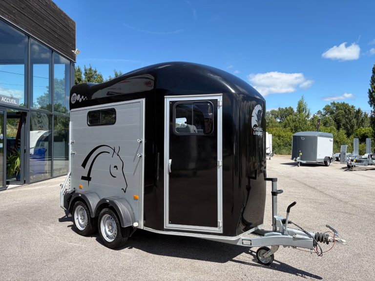 remorque van pour chevaux 2 places cheval liberte gold 3 d'occasion pas cher