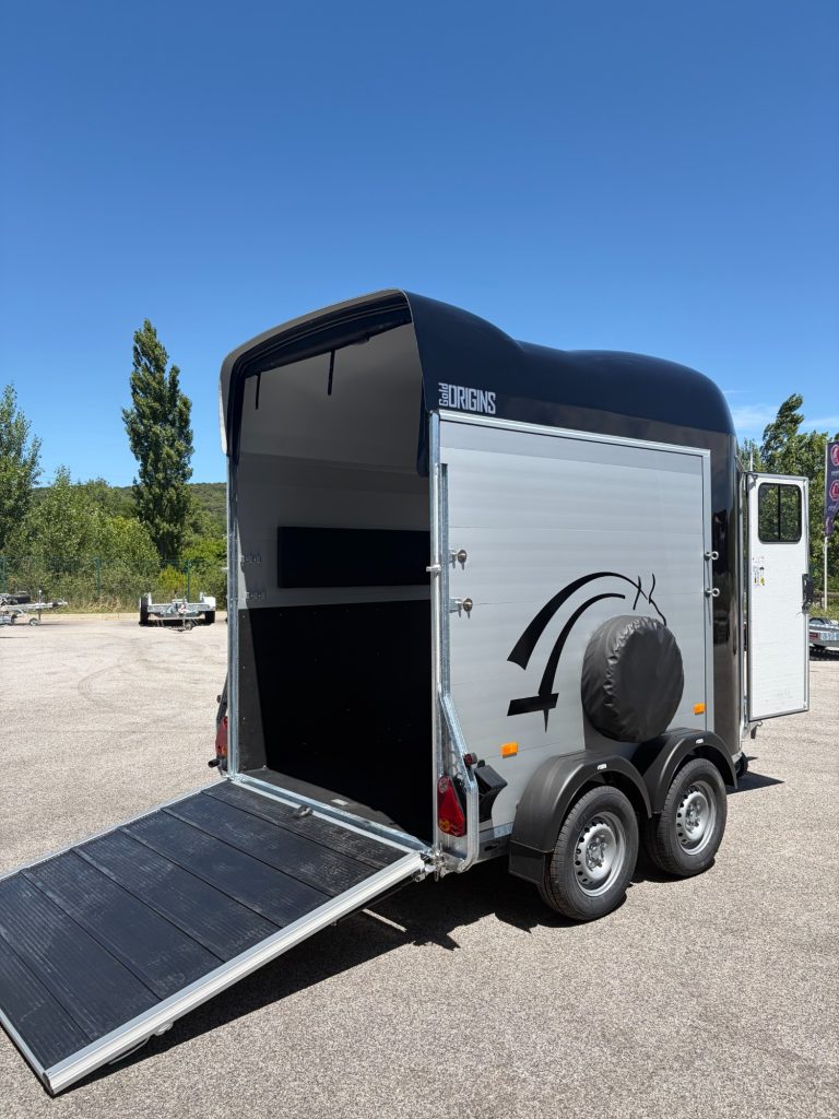 remorque van pour chevaux 2 places cheval liberte gold origins origine lussan avignon montpellier alès uzès bagnols