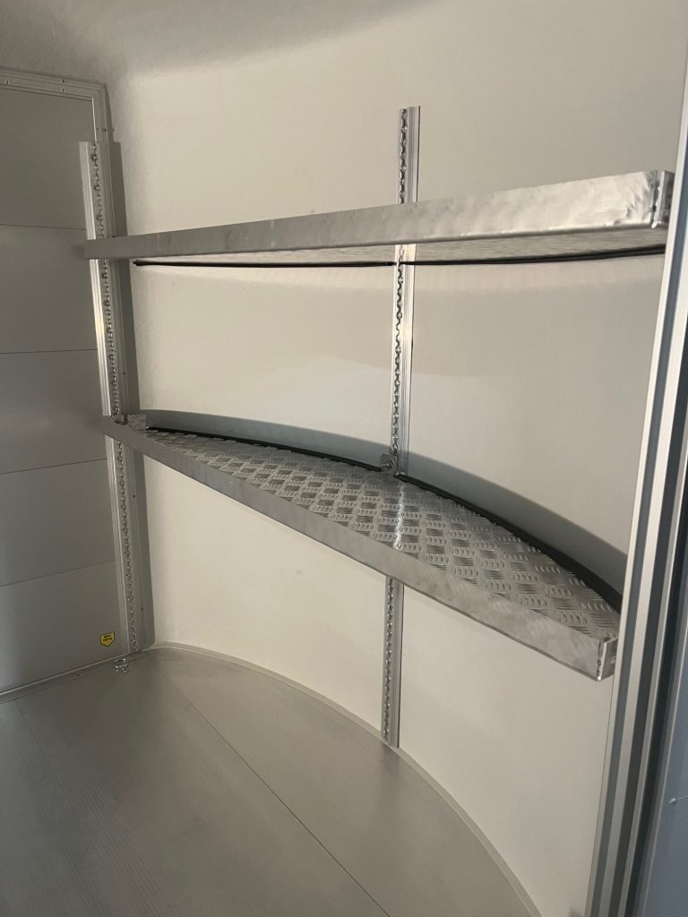 Kit de 2 étagères Debon Roadster 400/500 accessoires remorque fourgon debon deparis&co alès avignon uzès montpellier