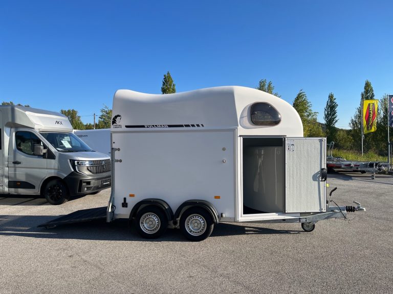 remorque van cheval cheval liberte 1,5 places gold one origins uzès avignon montpellier alès