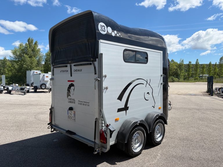 remorque van pour chevaux 2 places cheval liberte gold 3 d'occasion pas cher