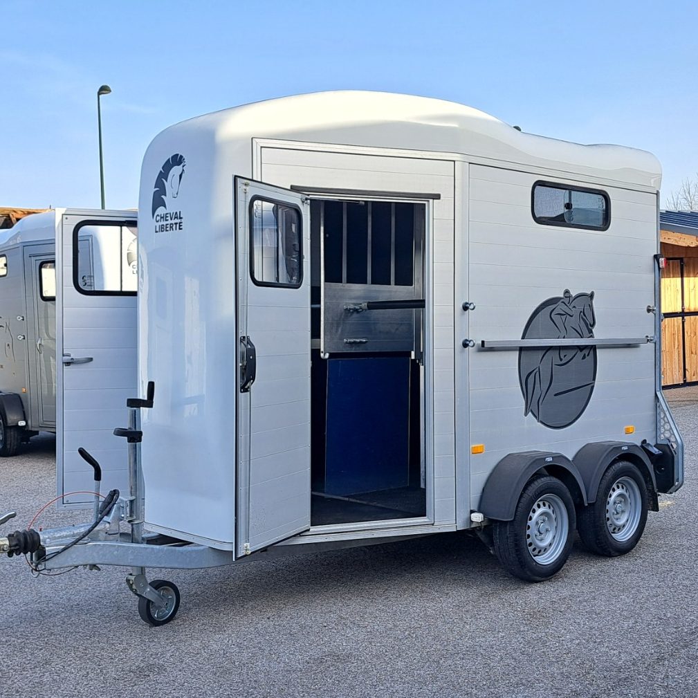 remorque van pour chevaux bockmann comfort eco 