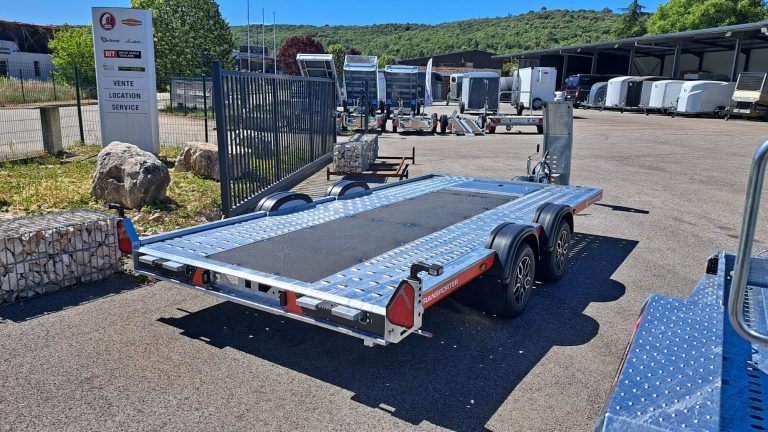 Remorque porte voiture a transporter brian james trailers 2700 kg 4m x 1,9m lussan alès bagnols avignon montpellier